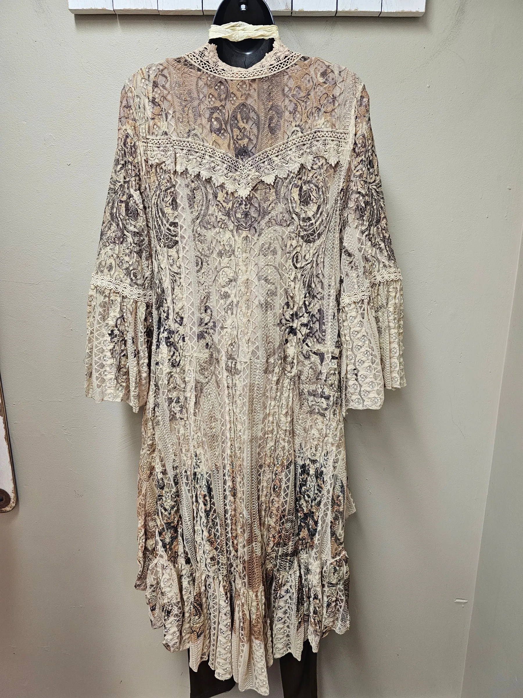 Beautiful Brown and Beige Duster with a Vintage-inspired Look