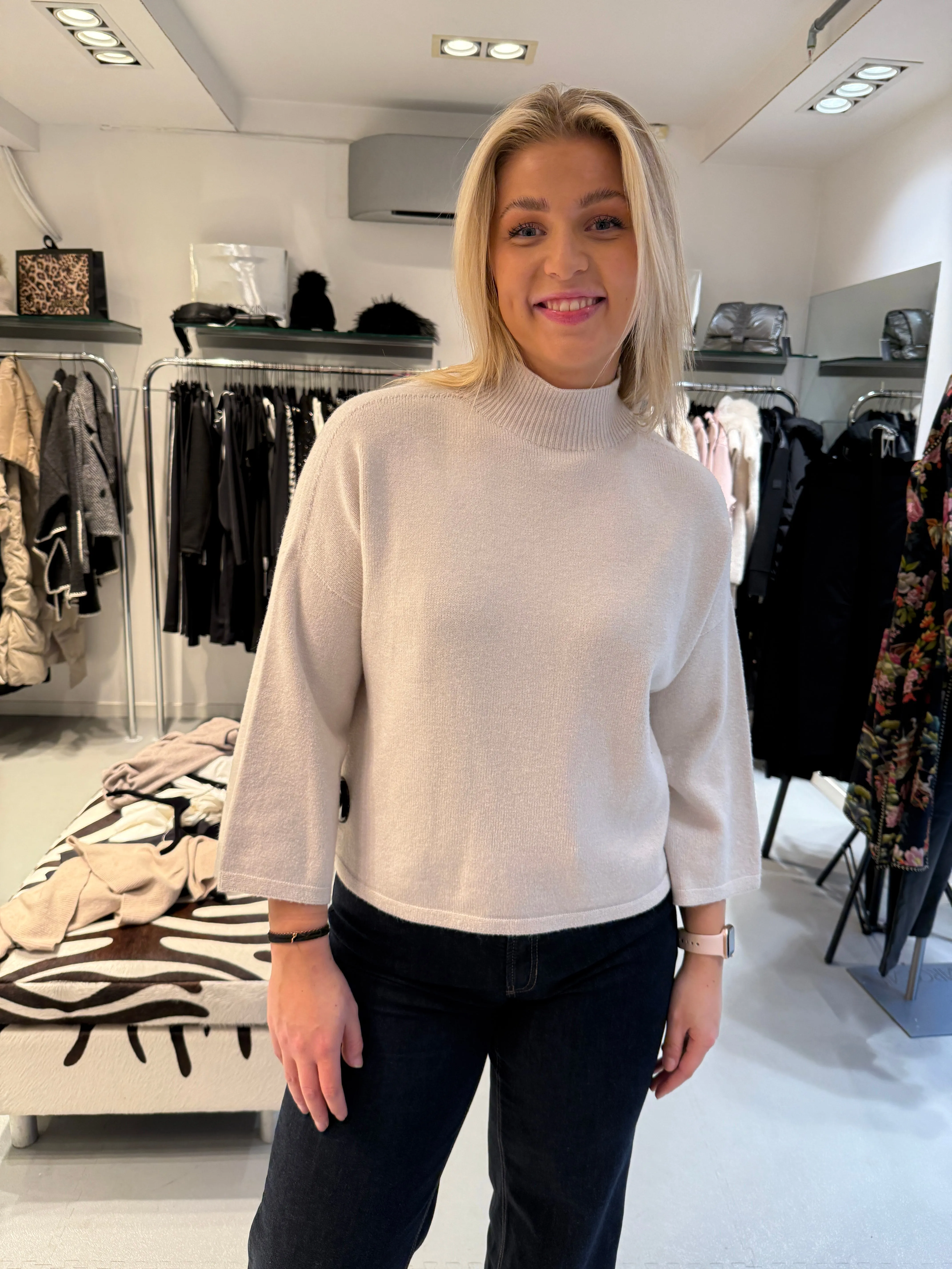 Imperial Beige strikkegenser med trekvart arm