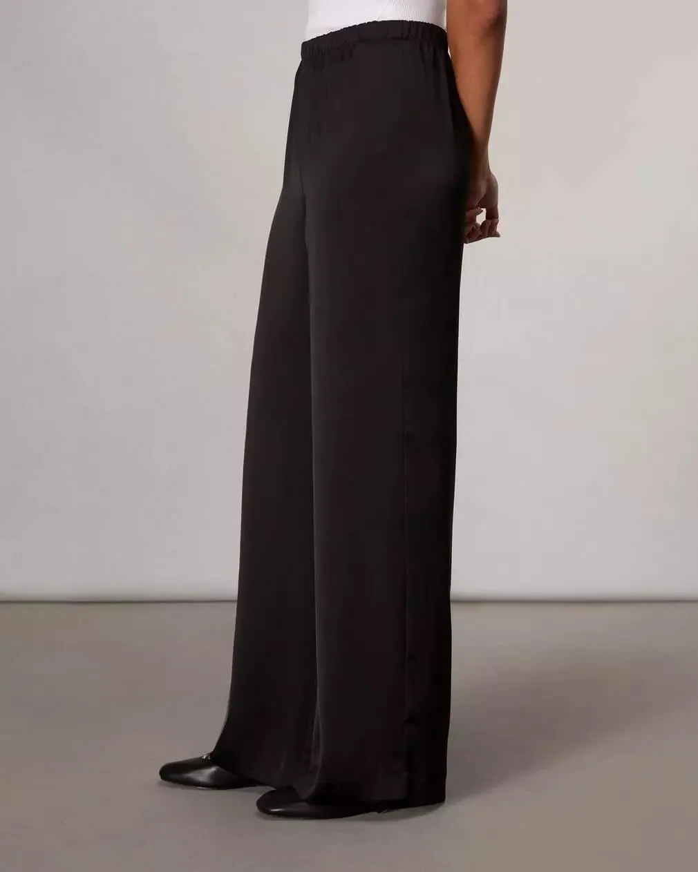 Olivia Pant in Black