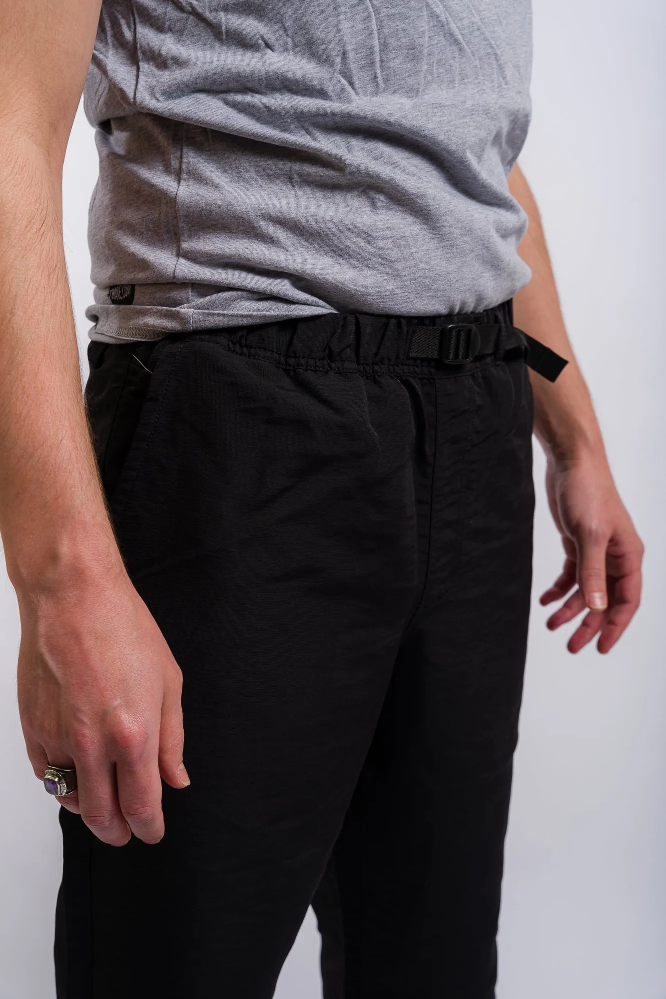Vans MTE Range Nylon Loose Tapered Pant - Black