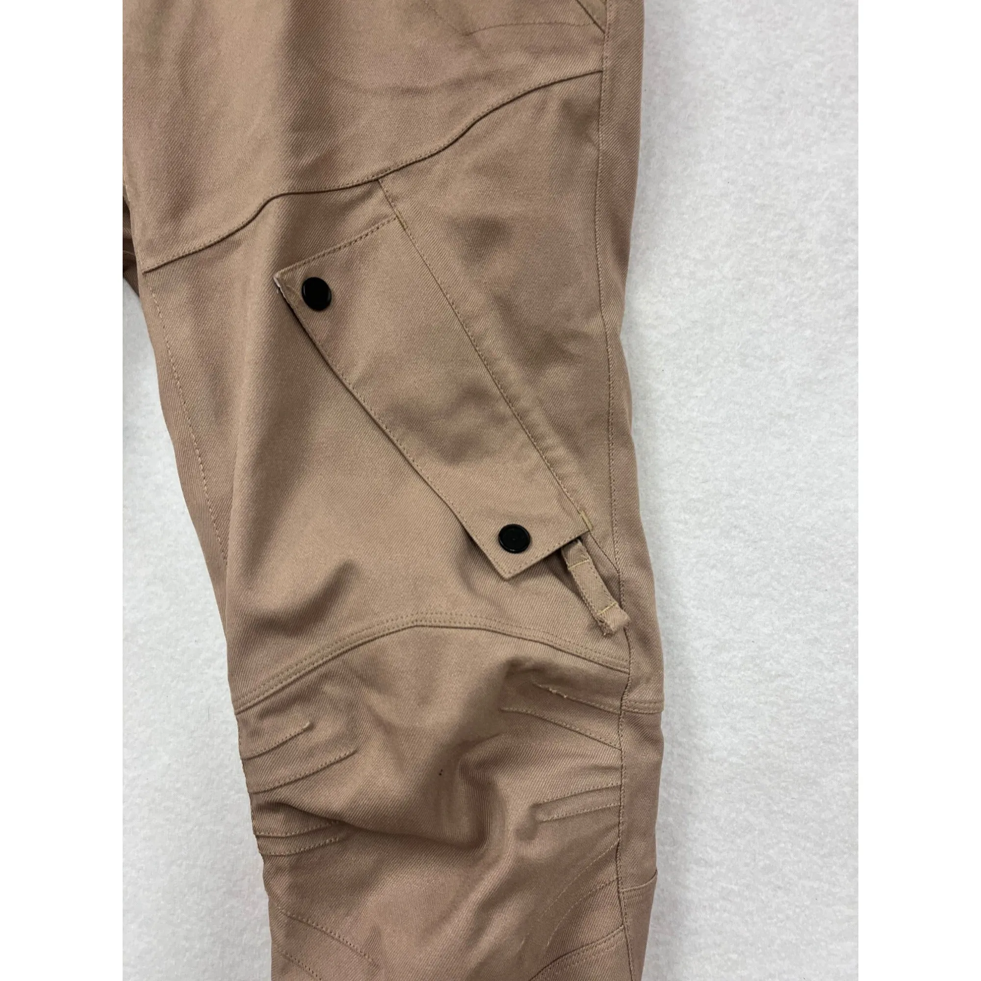 Volcom Women’s Modern Articulated beige Snowboard Pants #6040